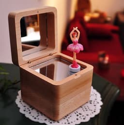 image-Chinese Valentine's Day gift male wooden music box