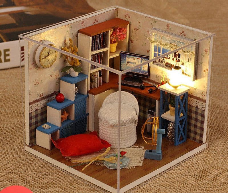 image-Small house model assembled villa house toy