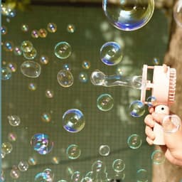 image-Fan bubble machine