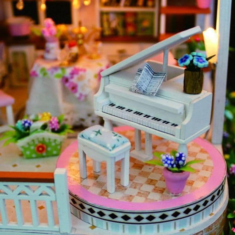 image-Creative Assembly Building Children's Day Toys