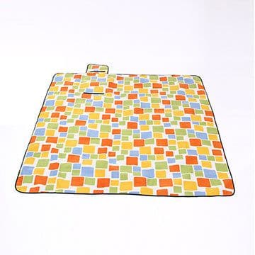 image-Velvet aluminum film picnic mat