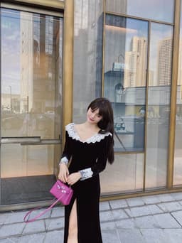 image-Autumn And Winter French Long-Sleeved Lace V-Neck Temperament Long Dress