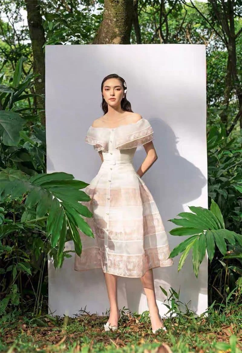 image-High Waist Slim And Fluffy White One-piece Dress