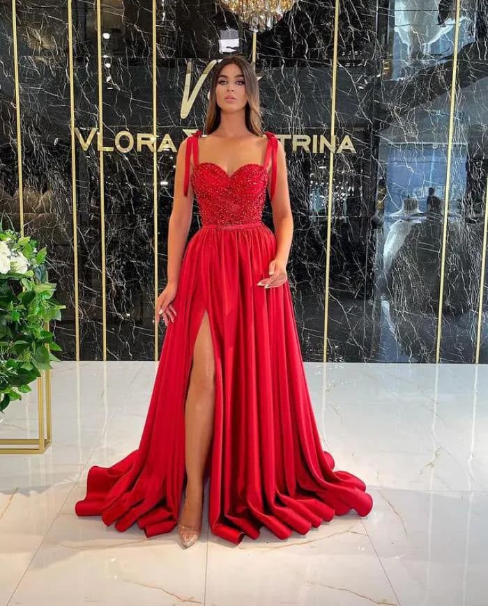 image-Women's Temperament Long Banquet Evening Dress Suspenders Sequined Large Skirt
