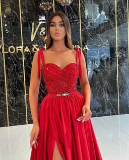 image-Women's Temperament Long Banquet Evening Dress Suspenders Sequined Large Skirt