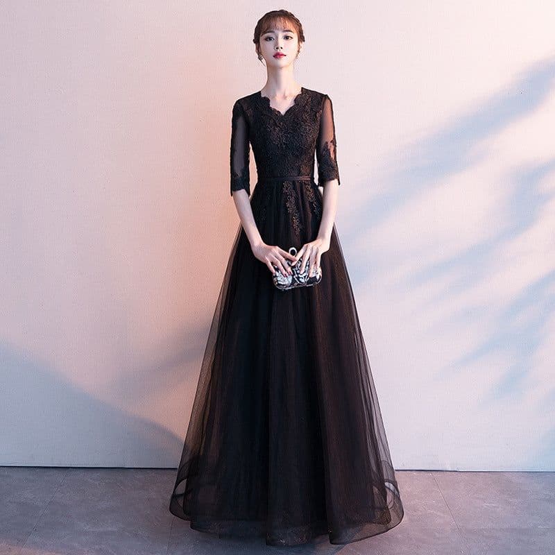 image-Banquet Elegant Long Black Ladies Annual Meeting Dress