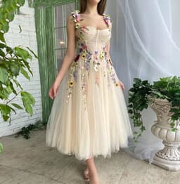 image-Light Champagne Tulle Prom Dress Sweetheart-Neck Flow