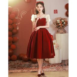 image-Atmospheric Red Long-sleeved Senior Evening Dress Woman