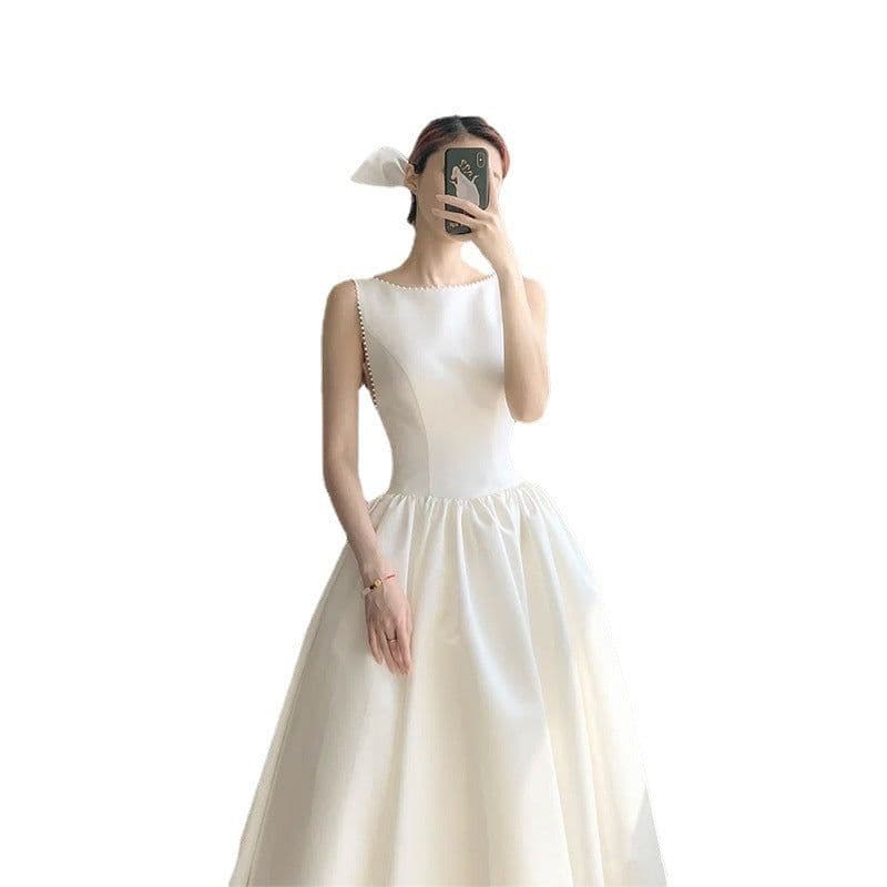 image-Graduation Travel Photo Minimalist Small Man Dress