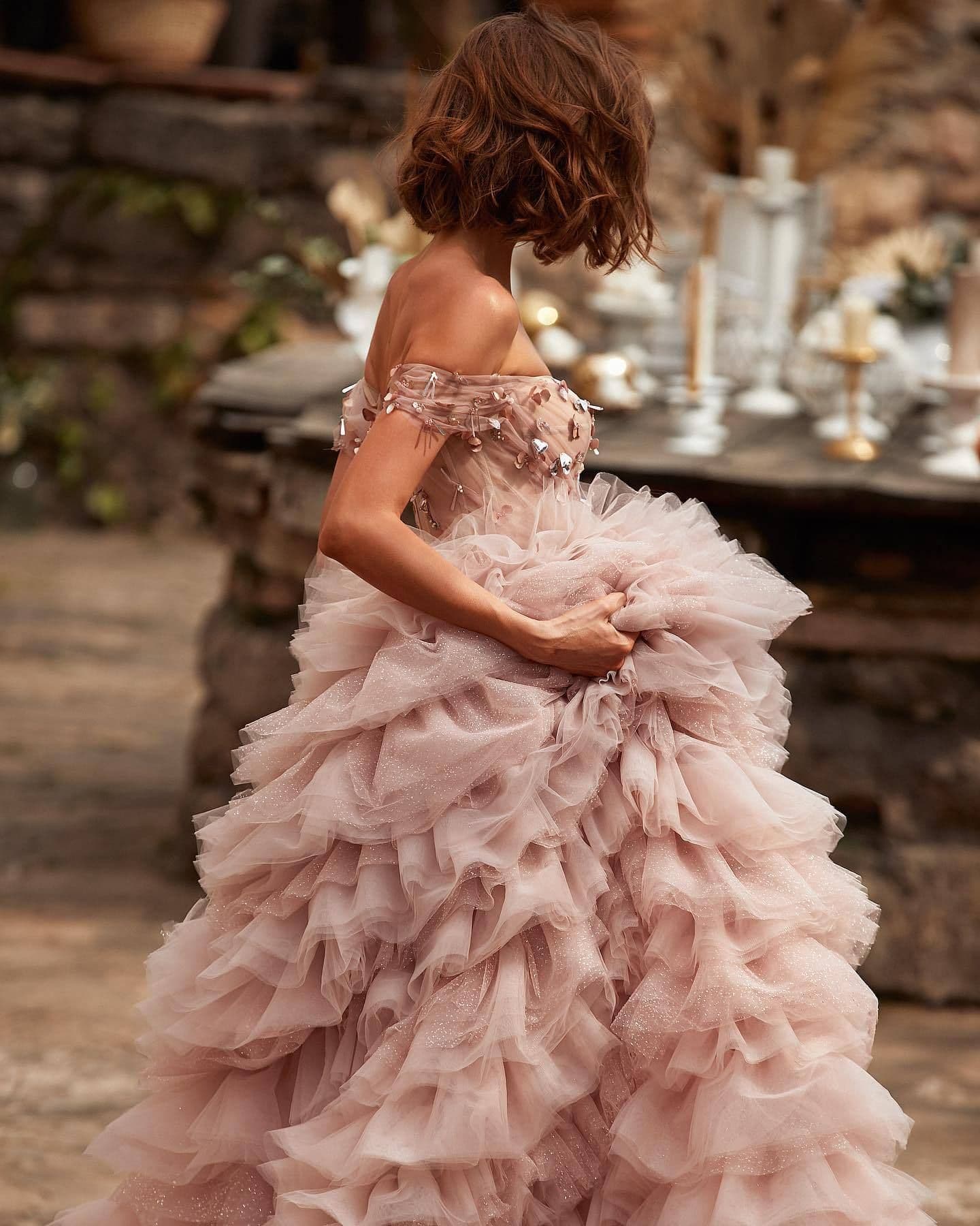 image-One-line Shoulder Wipe Chest Princess Studded Beaded Cake Skirt Pink Wedding Dress