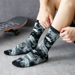 image-Men's Tube Socks Autumn And Winter Towel Bottom Skateboard Thickened Maple Tide Basketball Socks