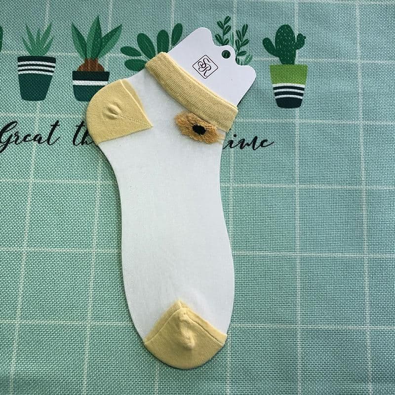 image-Small Daisy Glass Stockings Female Summer Socks Boat Socks Net Red Socks Shallow Mouth Transparent Socks
