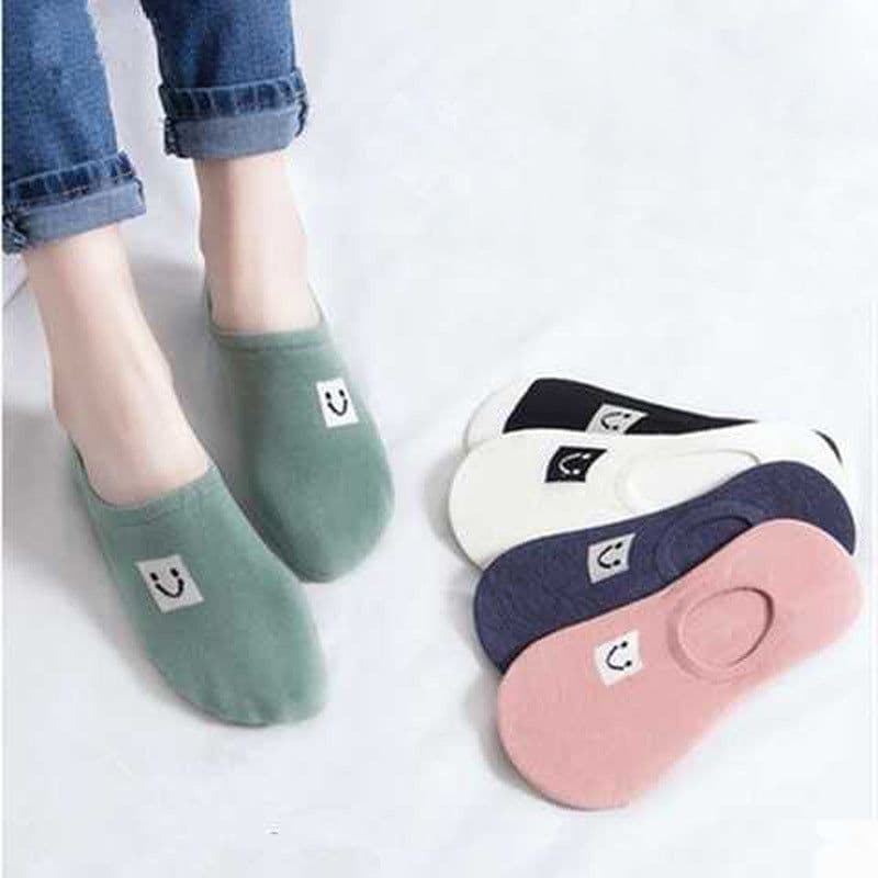 image-Women's Solid Color Socks Low Cut Shallow Mouth Leisure Boat Socks