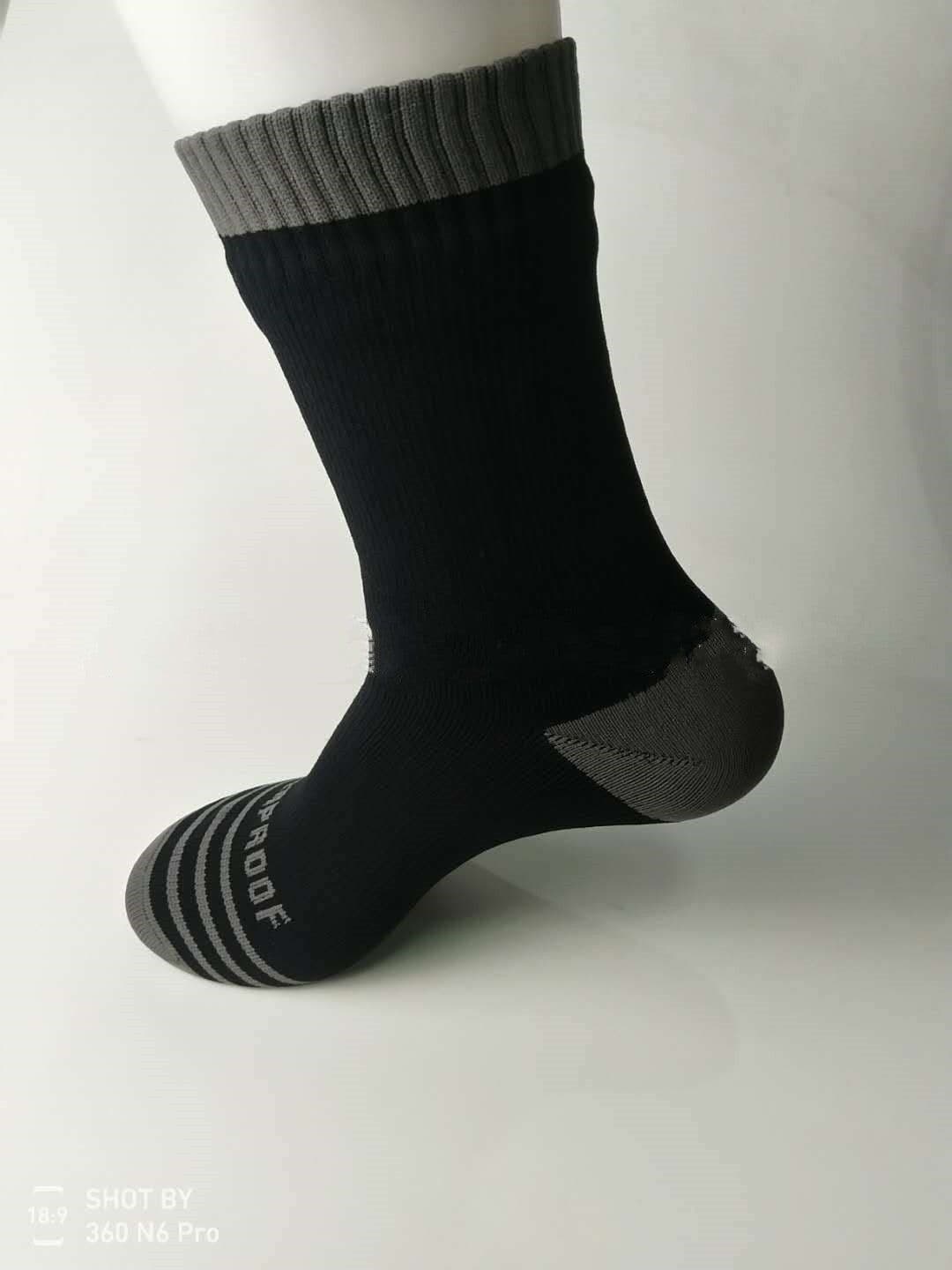 image-Men'S And Women'S Outdoor Waterproof Socks Adventure Mountaineering Ski Wading Extreme Sports Socks