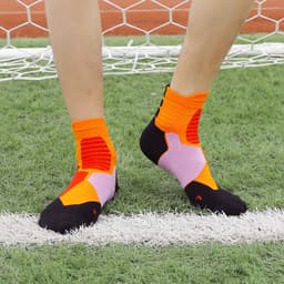 image-Fashion Simple Deodorant Mid-tube Sports Socks