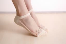 image-Invisible Breathable Lace Boat Socks Short Tube Ladies Socks