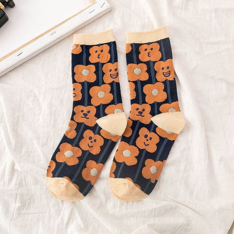 image-Socks Female Mid-tube Ins Four Seasons Moroccan Wild Socks Tide Socks Street Socks