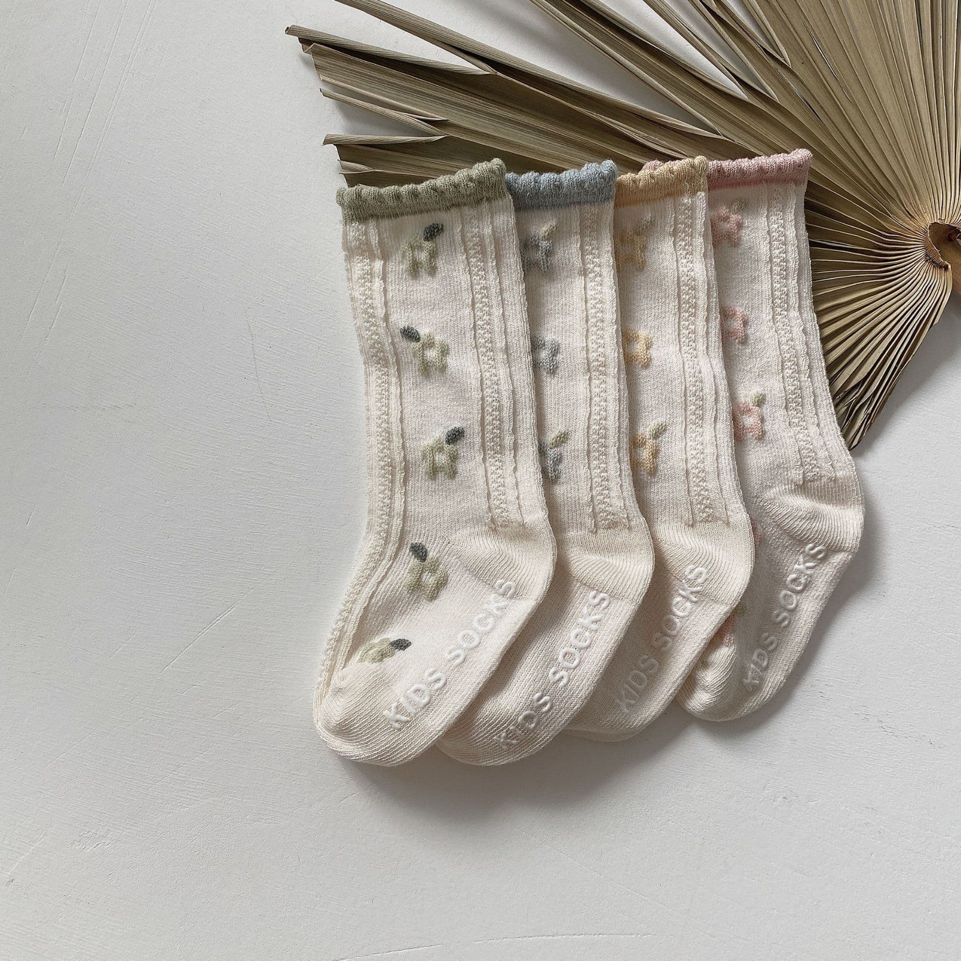 image-Fashion Personality Children's Floral Socks Suit