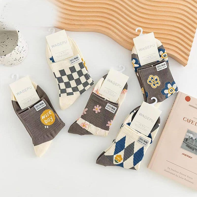 image-Cartoon Bear Ins Three-dimensional Flower Tulip Stockings Female