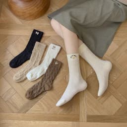image-Stockings In Women's Stockings Embroidered With Reverse Yarn