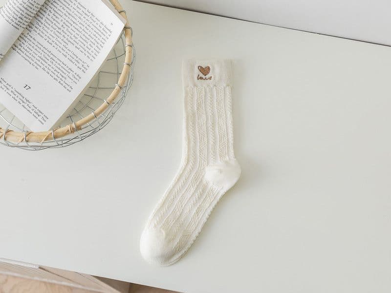 image-Stockings In Women's Stockings Embroidered With Reverse Yarn