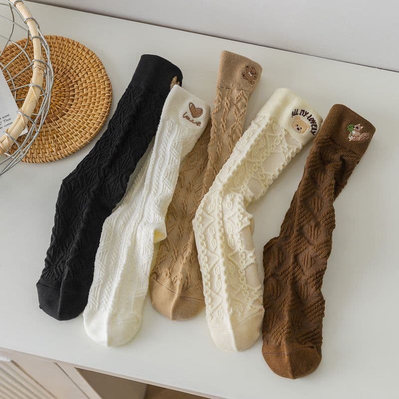 image-Stockings In Women's Stockings Embroidered With Reverse Yarn