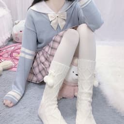 image-Japanese Soft Girls Pile Stockings In Middle Tube