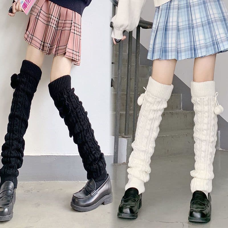 image-Japanese Soft Girls Pile Stockings In Middle Tube