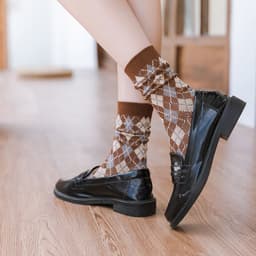 image-Double Needle Two-way Socks Classic Japanese Style Women's Socks Bunching Socks
