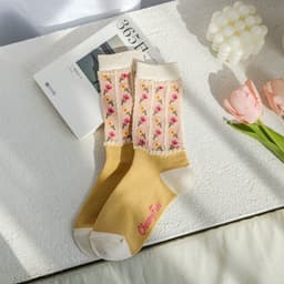 image-New Fashion Retro Art Flower Combed Cotton Sweet Women's Medium Hose