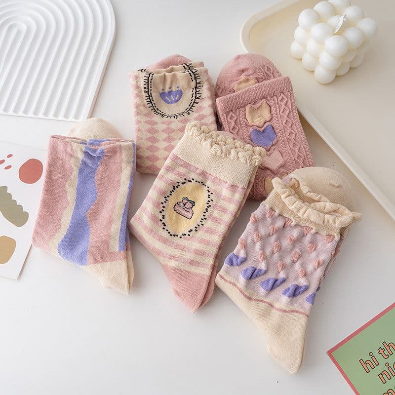 image-Lady's Flower Tube Socks Stereo Bunching Socks