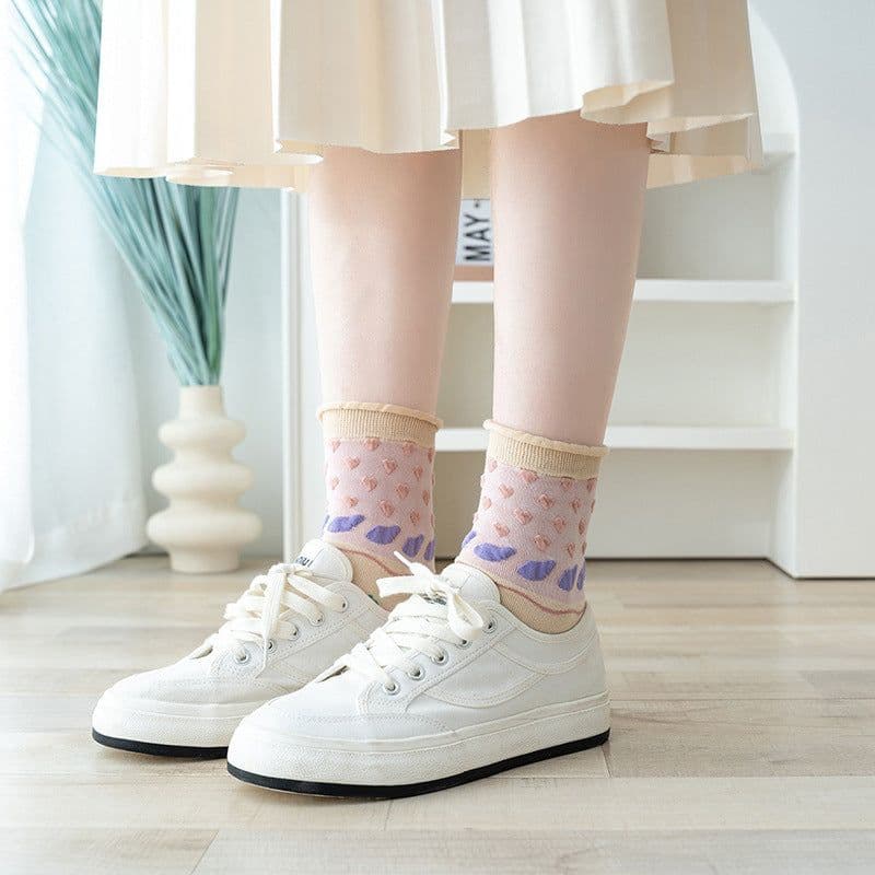 image-Lady's Flower Tube Socks Stereo Bunching Socks