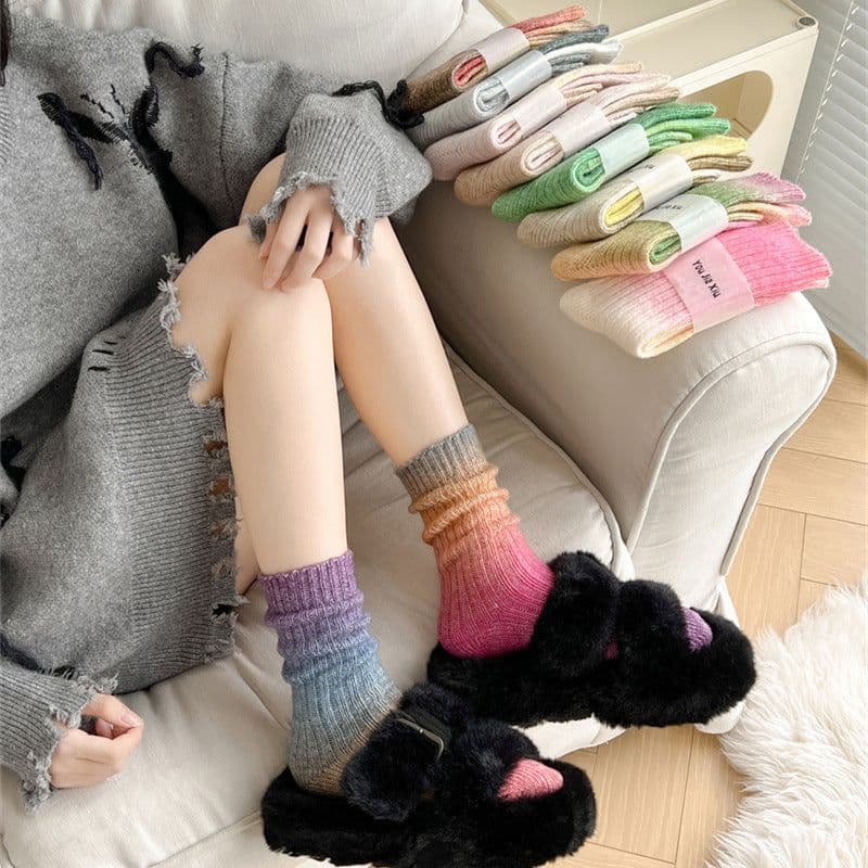 image-Gradient Color Women's Socks Mid-calf Warm-keeping Socks