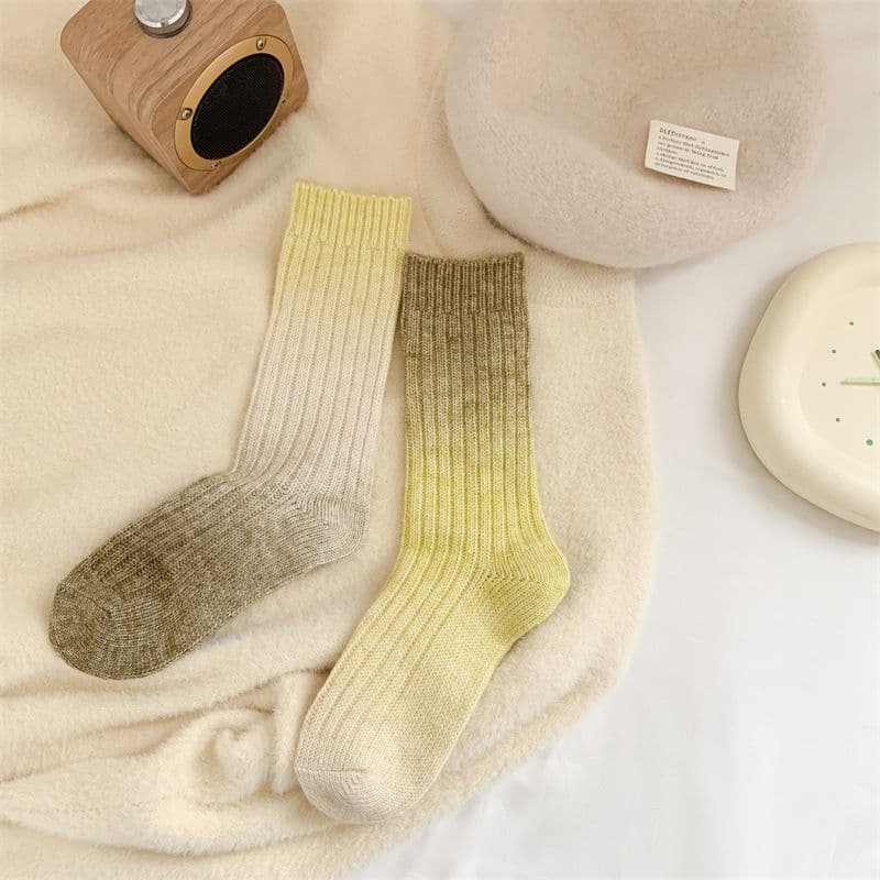 image-Gradient Color Women's Socks Mid-calf Warm-keeping Socks