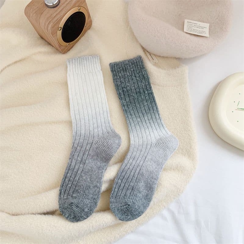 image-Gradient Color Women's Socks Mid-calf Warm-keeping Socks
