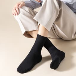 image-Sweat Absorbing And Deodorant Sports Four Seasons Men's Mid-calf Length Sock