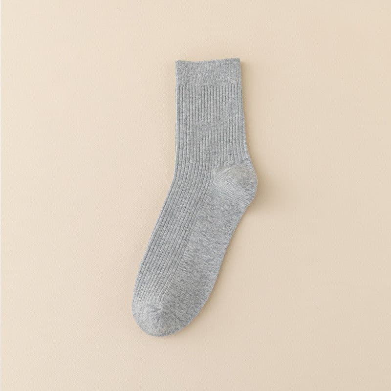 image-Sweat Absorbing And Deodorant Sports Four Seasons Men's Mid-calf Length Sock