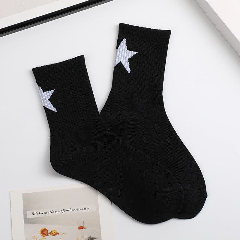 image-Black And White Five-pointed Star Tube Socks Breathable Sports Socks