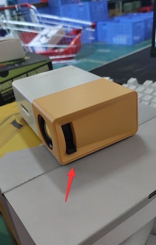 image-Portable Projector 3D Hd Led Home Theater Cinema HDMI-compatible Usb Audio Projector Yg300 Mini Projector