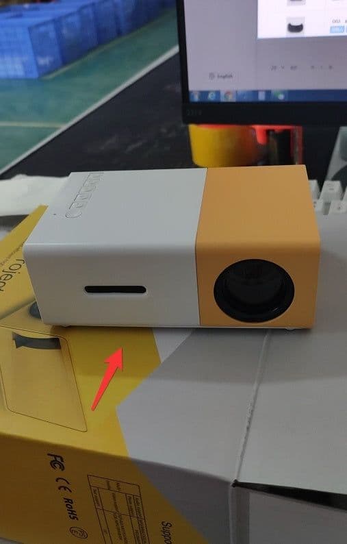 image-Portable Projector 3D Hd Led Home Theater Cinema HDMI-compatible Usb Audio Projector Yg300 Mini Projector