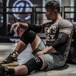 image-Pr Wheel Brother Fitness Knee Pads Squat Professional Support Hercules Weightlifting Powerlifting Equipment Fitness Training Knee Set