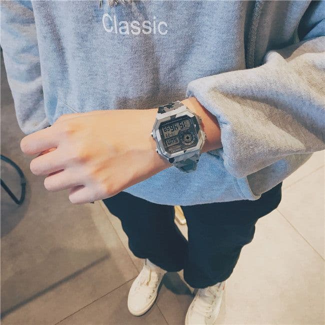 image-Men's Trendy Fashion Waterproof Sports Leisure Electronic Watch