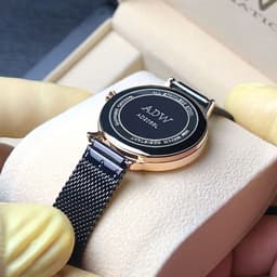 image-Rose Gold Simple Quartz Women's Watch