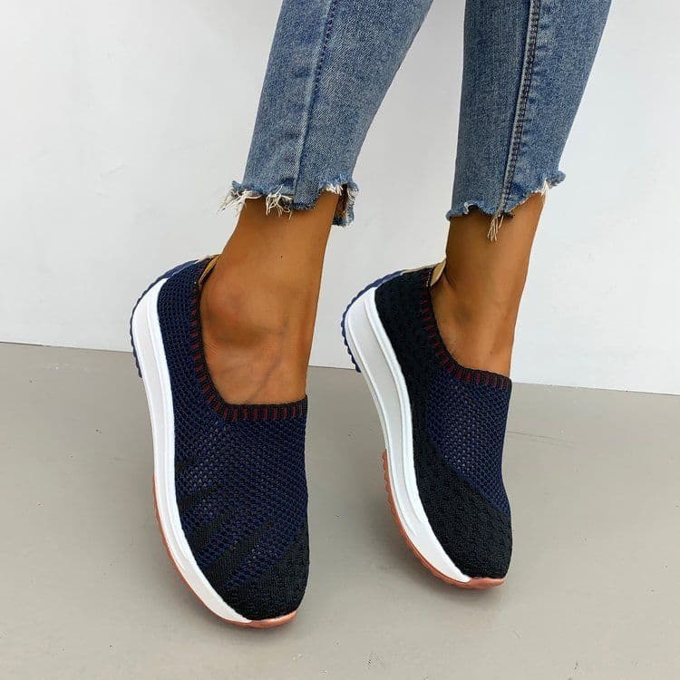 image-Flyknit Breathable Shoes Wedge Sneakers