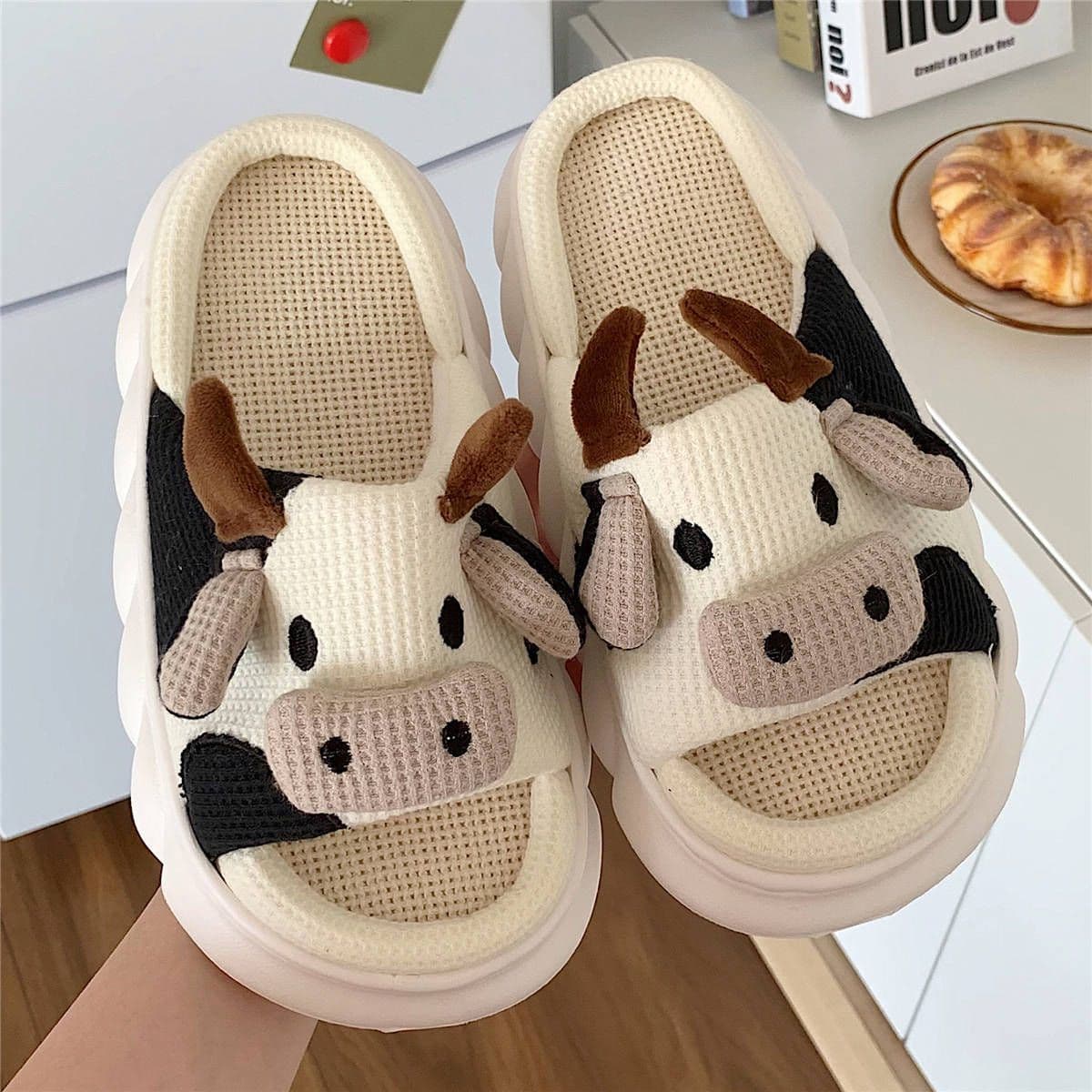 image-Cotton And Linen Cute Cartoon Dairy Cattle Mute Linen Slippers