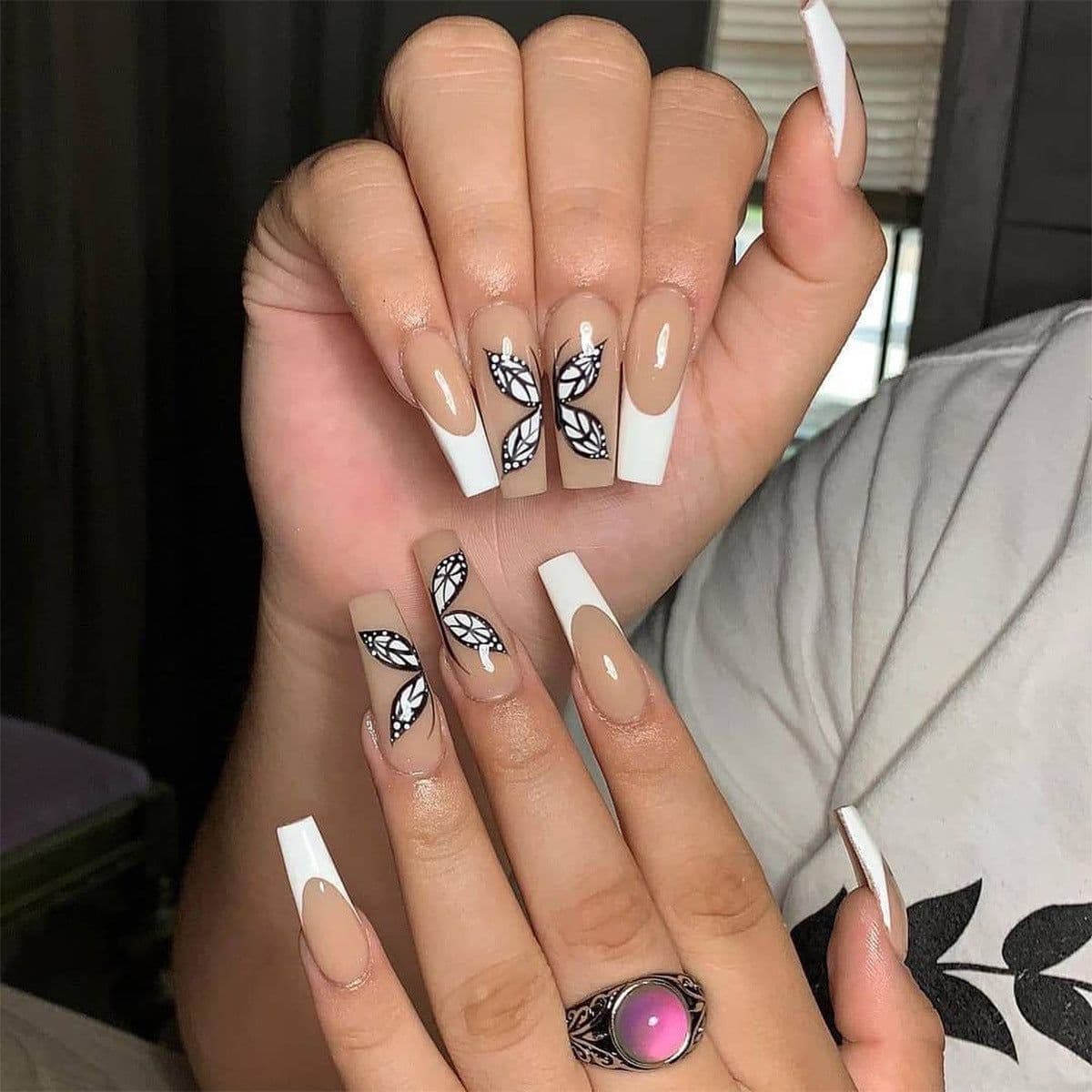 image-White French Butterfly Fake Nails Press On Nail Nail Stickers Nail Shaped Piece Wear Finished Nail Beauty