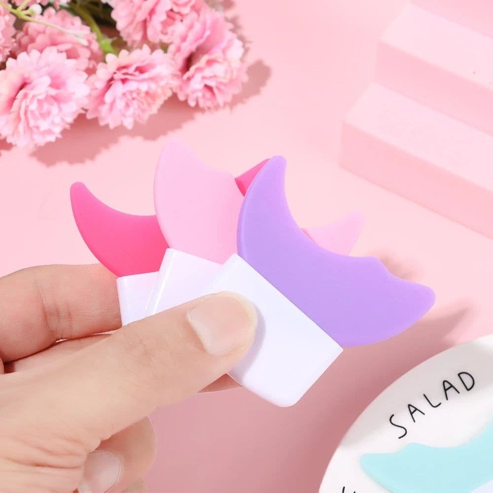 image-Multifunctional Eye Makeup Silicone Auxiliary Baffle Artifact Eyeliner Eyeshadow Apply Eyelash Lower Face Eyelash Anti-spill Glue