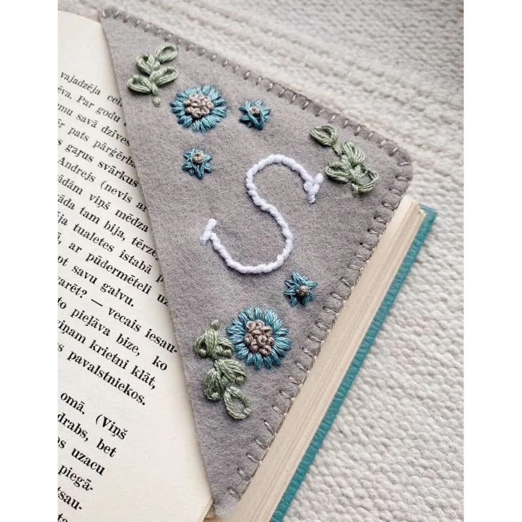 image-Personality Handmade Embroidery Corner Bookmark Felt Triangle Mark
