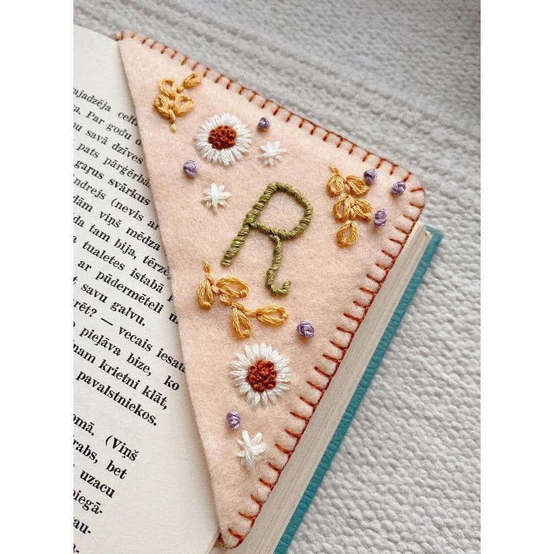 image-Personality Handmade Embroidery Corner Bookmark Felt Triangle Mark