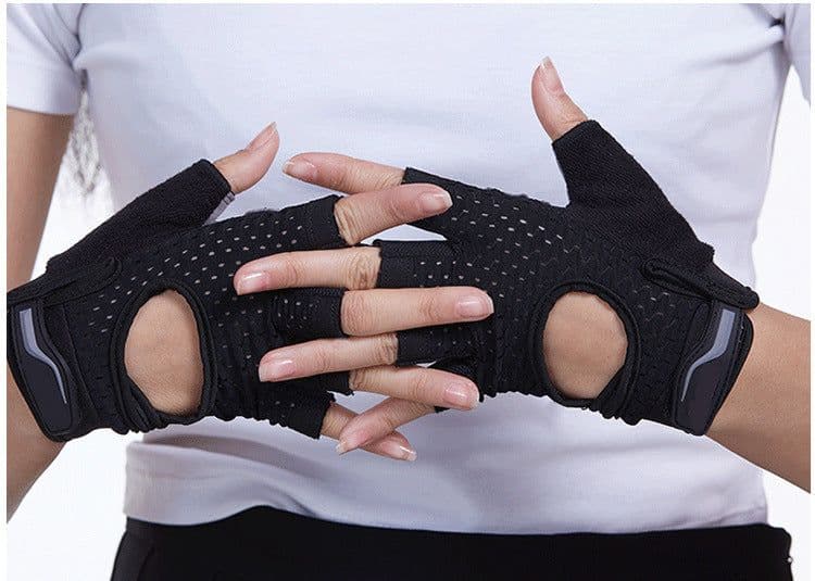 image-Fitness Gloves Men And Women Dumbbell Equipment Horizontal Bar Exercise Wristband